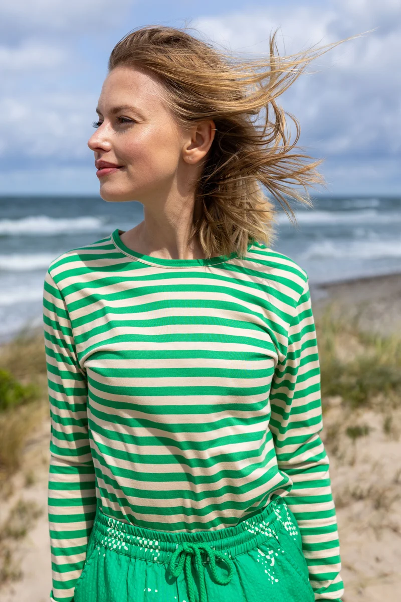 Danejubii Modal Tee Green/Light Beige