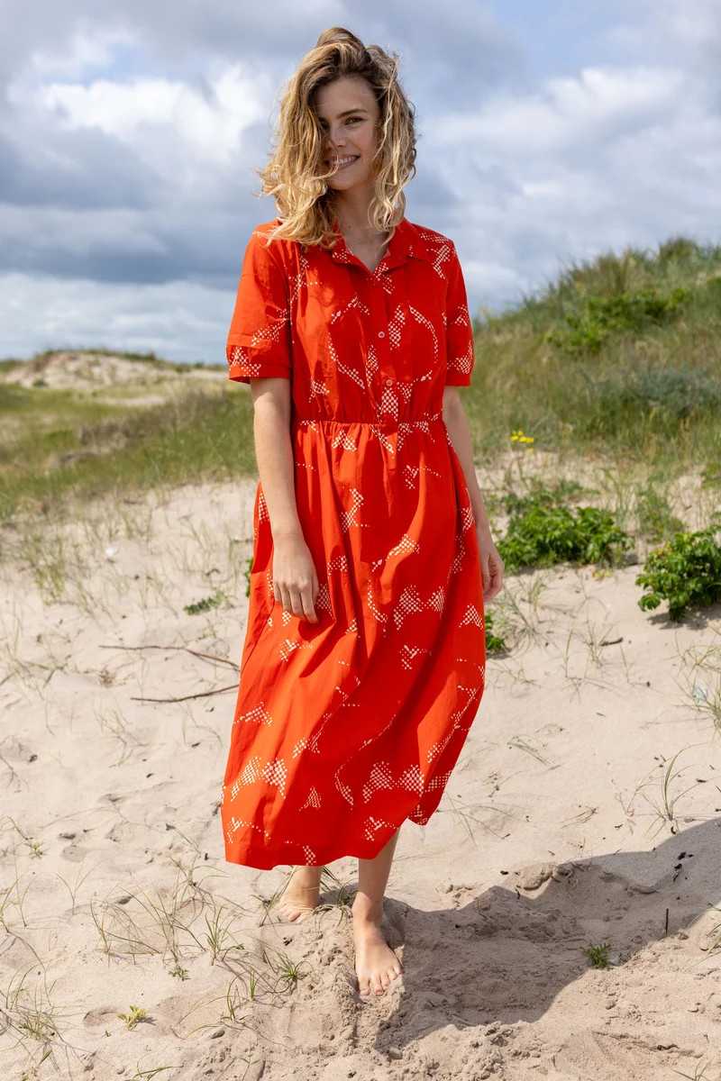 Daneguldhorn Smooth Poplin Dress Summer Red/Chalk TROPFUZZ