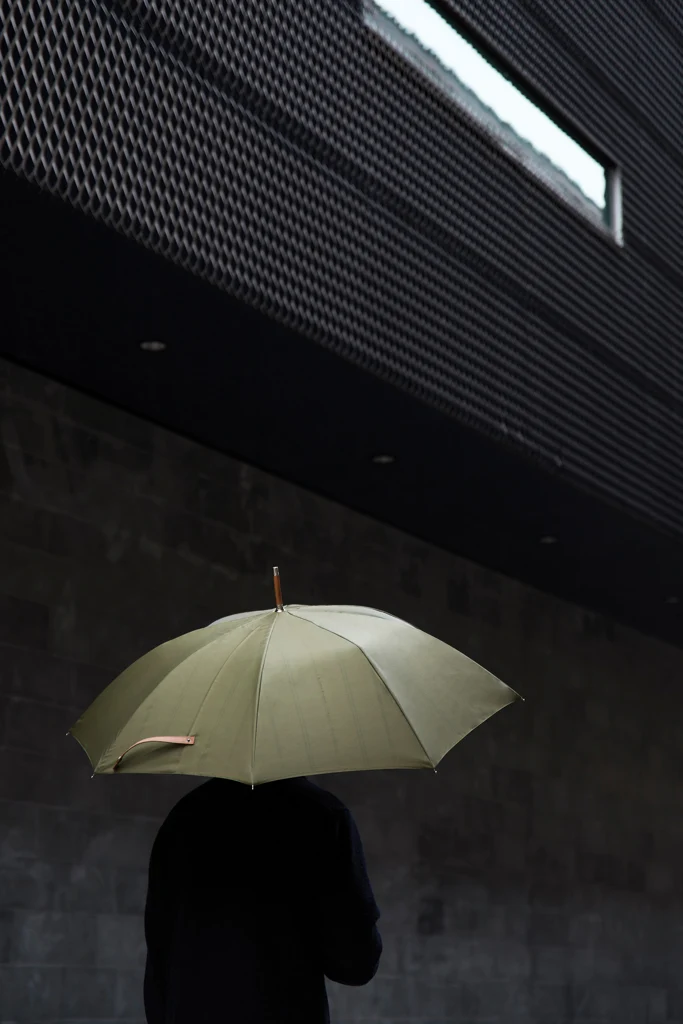 VINGA Bosler AWARE™ Regenschirm aus recyceltem PET