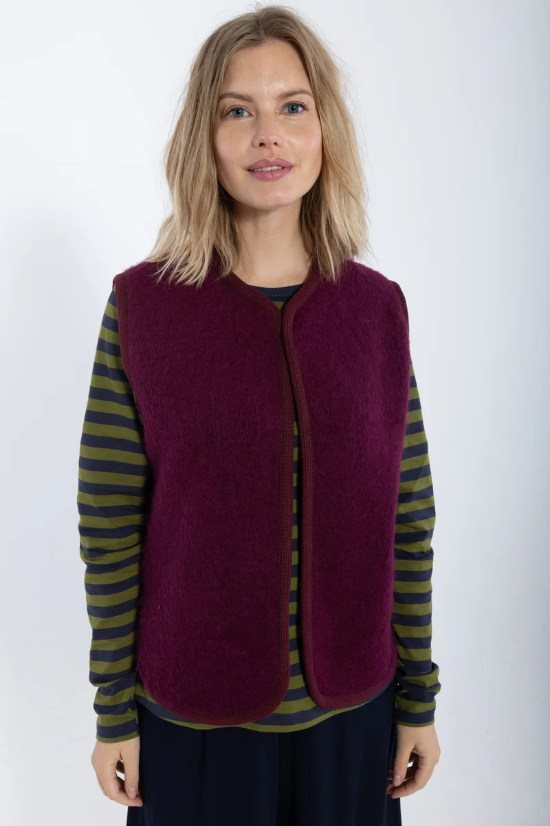 Danecobra Wool Vest Dark Wine