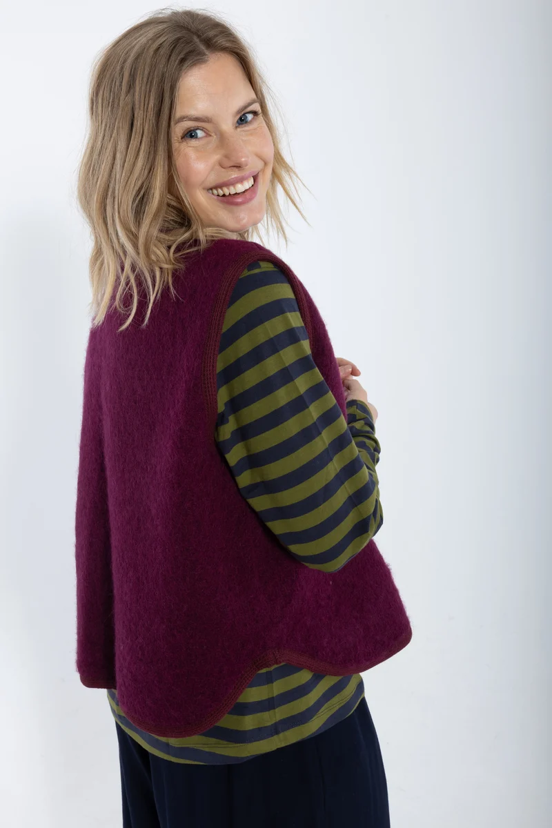 Danecobra Wool Vest Dark Wine