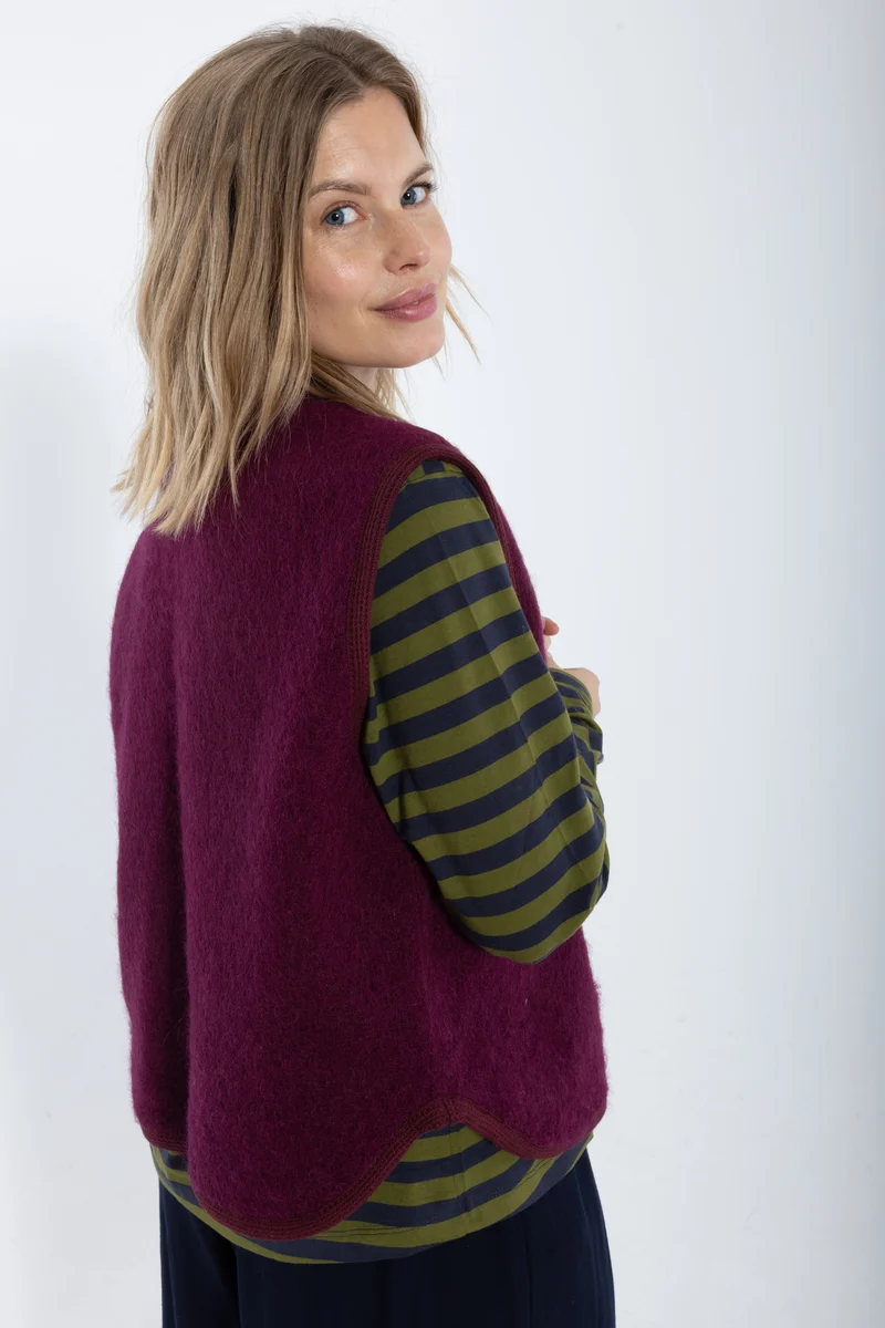 Danecobra Wool Vest Dark Wine