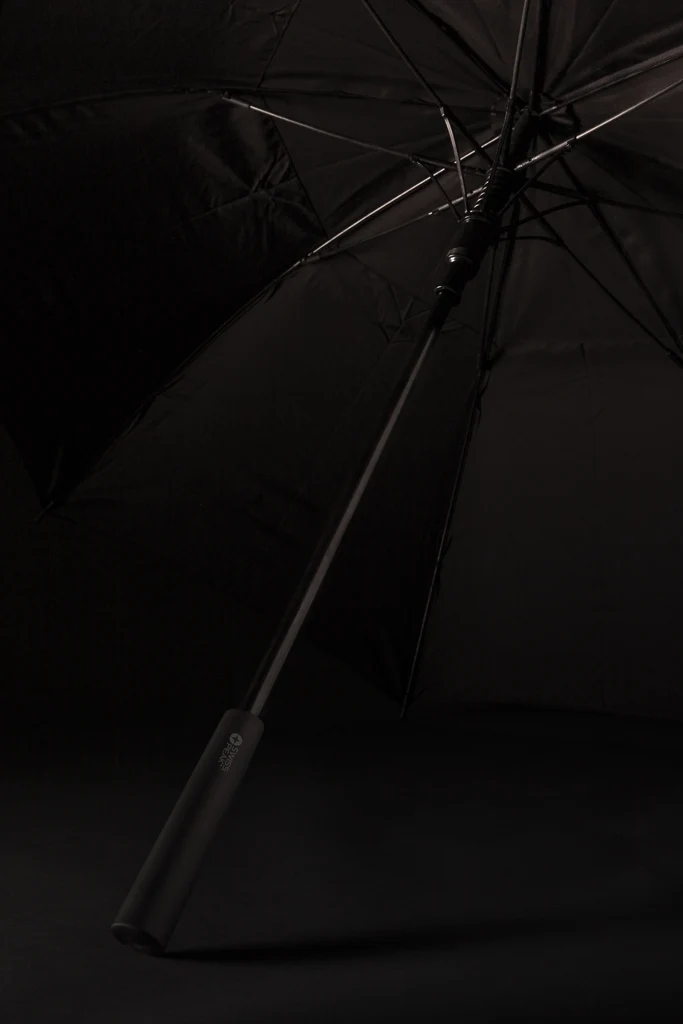 Swiss Peak AWARE™ Tornado 23" Sturmschirm