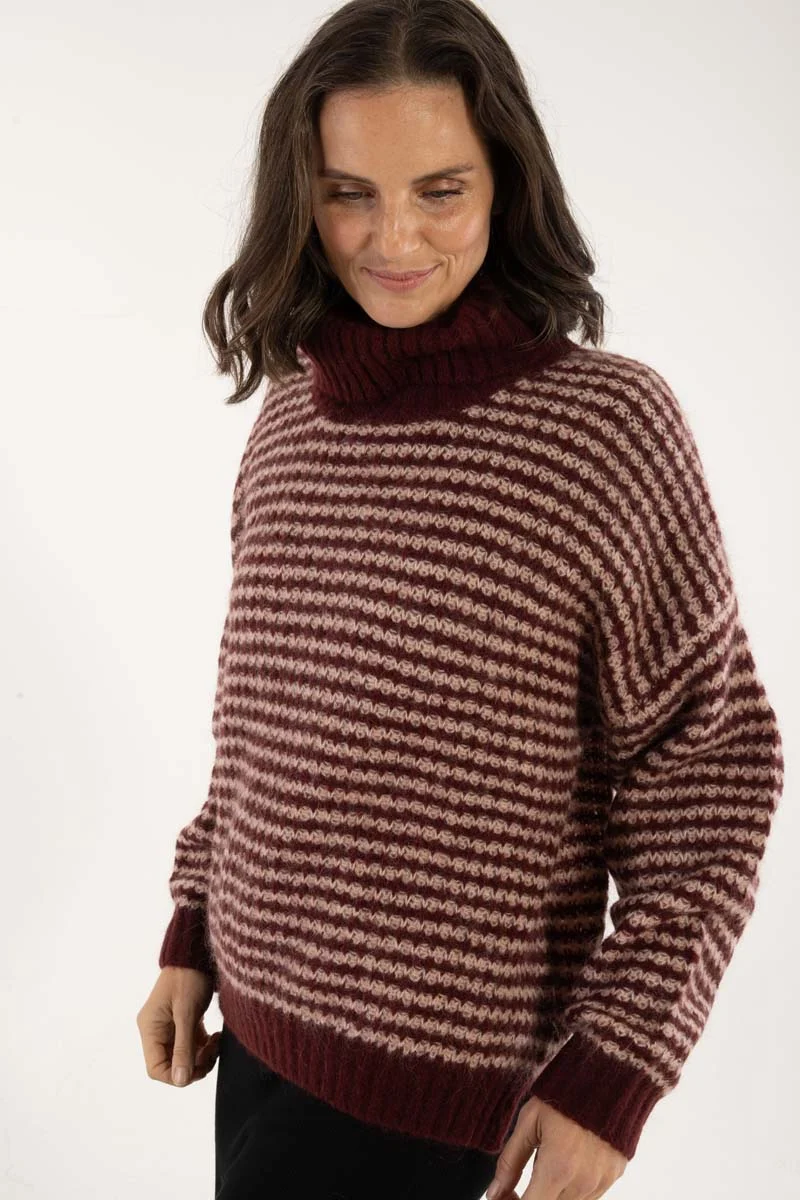 Danecaring Rollneck Sweater Dk Merlot/Powder