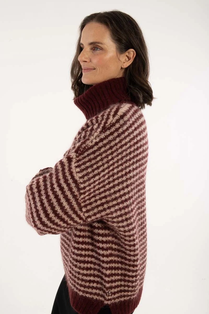 Danecaring Rollneck Sweater Dk Merlot/Powder