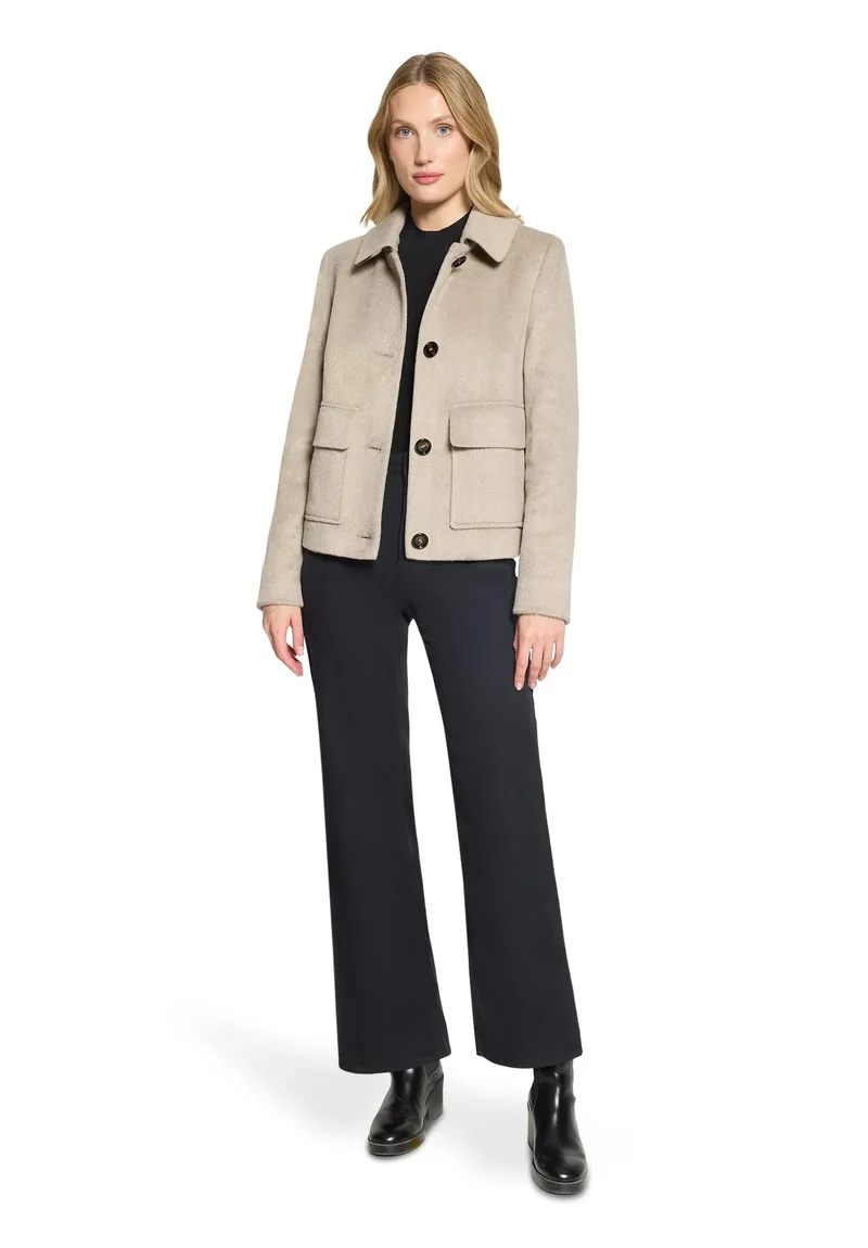 Übergangsjacke mit aufliegendem Kragen