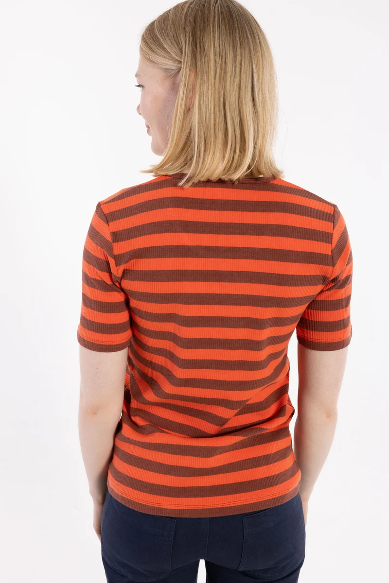 ESS - Danefriend Tee Bright Red/Dk Brick