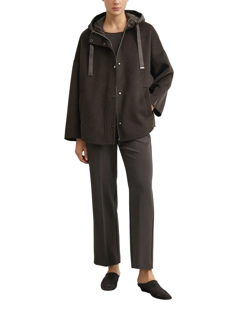 Cape-jacke mit Kapuze
