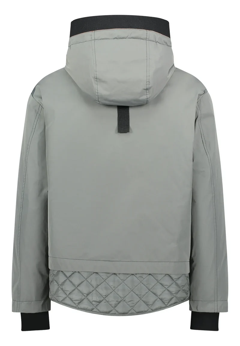 Winterjacke mit Kapuze