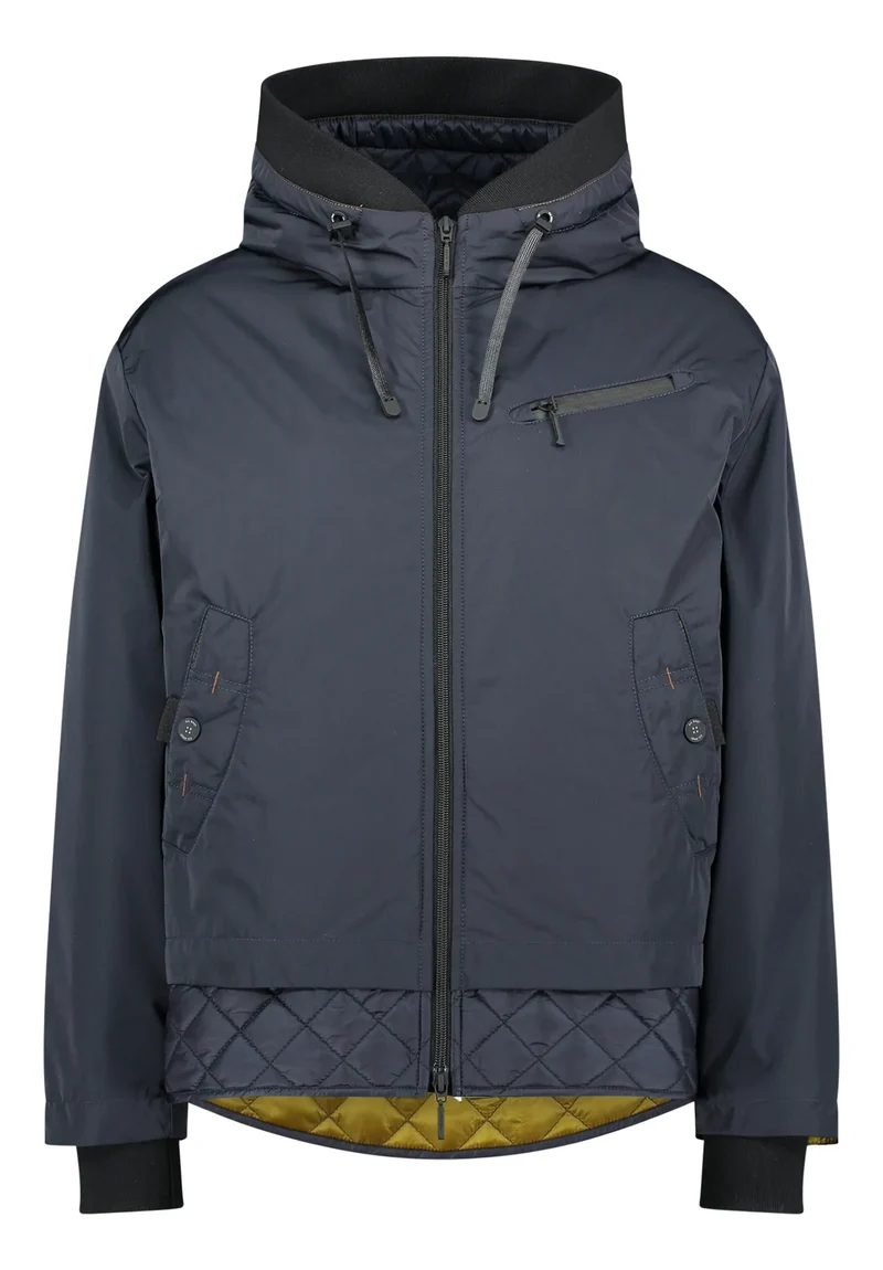 Winterjacke mit Kapuze