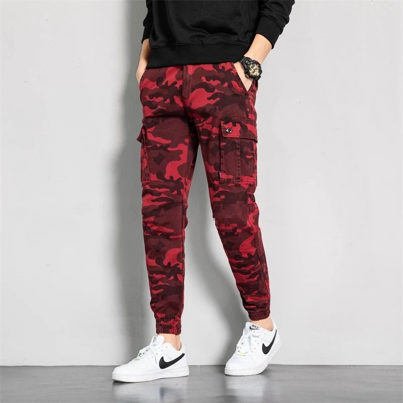 Herren Camouflage-Cargo-Jogginghose im tapered Schnitt mit elastischem Bund, Utility‑Taschen & gerippten Knöchelbündchen Drune