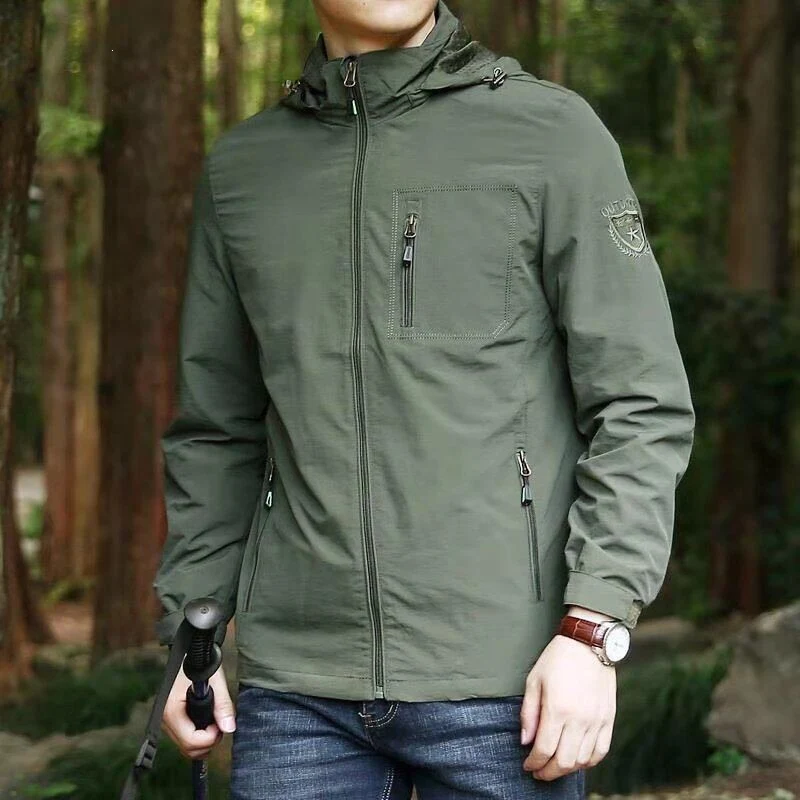 Herren Atmungsaktive Trekking‑Shelljacke mit Kapuze, Brusttasche & Reißverschlusstaschen Drune