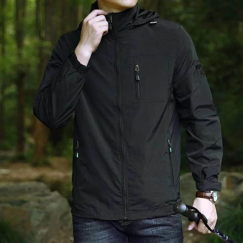 Herren Atmungsaktive Trekking‑Shelljacke mit Kapuze, Brusttasche & Reißverschlusstaschen Drune