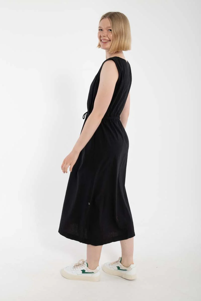 Danemimi Searsucker Dress Black