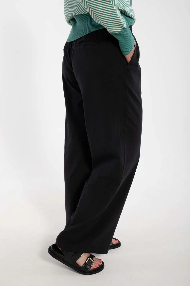 Danenynne Searsucker Pants Black