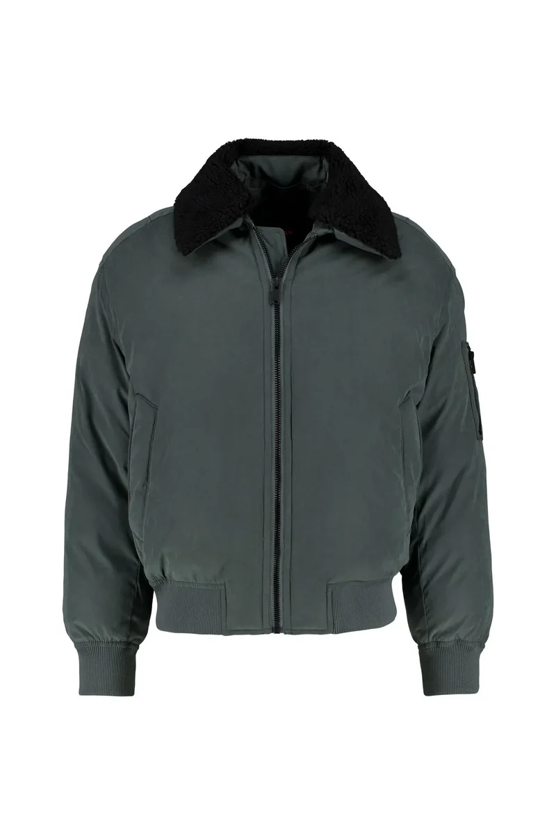 Steppjacke mit aufliegendem Kragen
