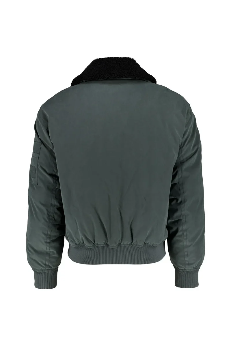Steppjacke mit aufliegendem Kragen