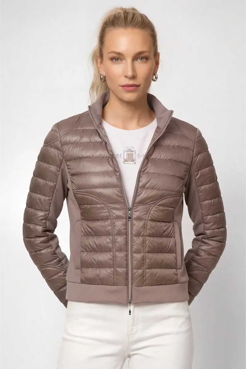 Steppjacke mit Stehkragen