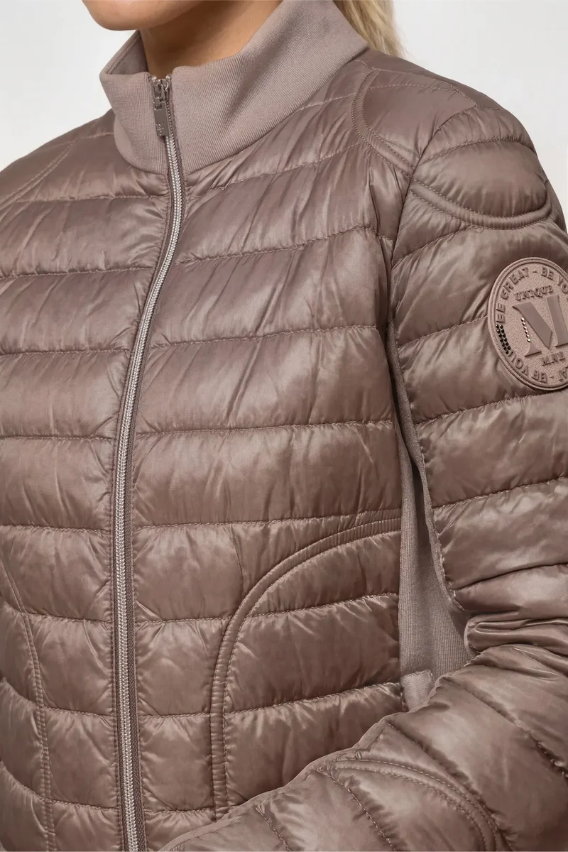 Steppjacke mit Stehkragen