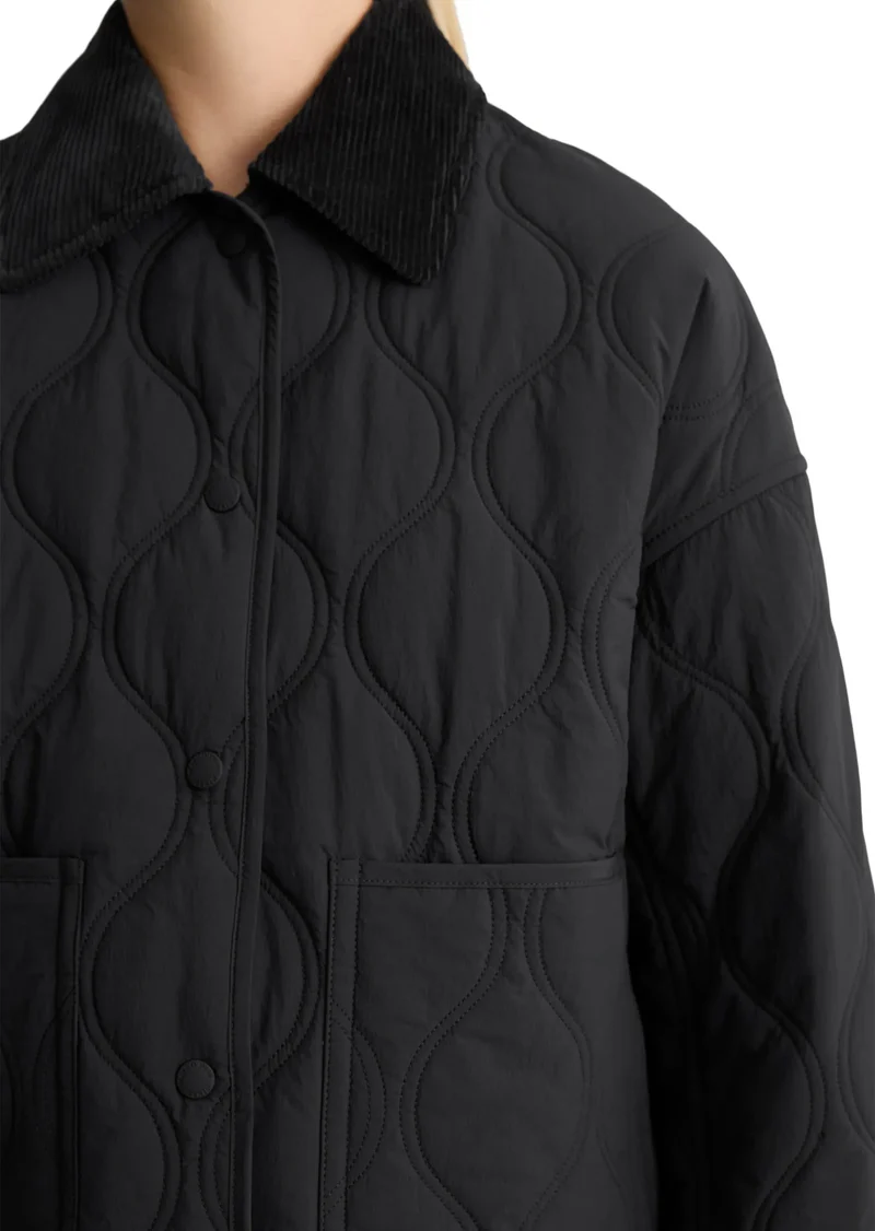 Übergangsjacke mit aufliegendem Kragen