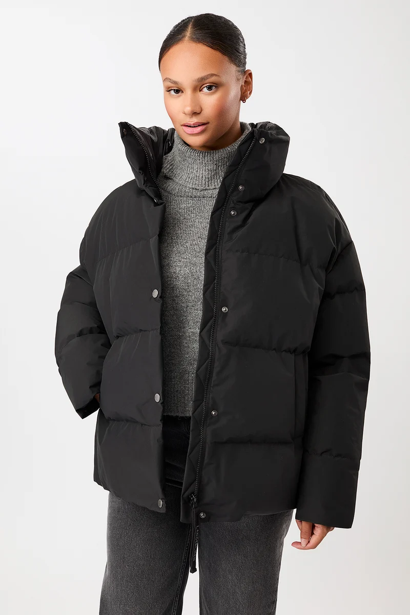 Gesteppte Jacke aus Eco Daune mit Stehkragen (Navy)
