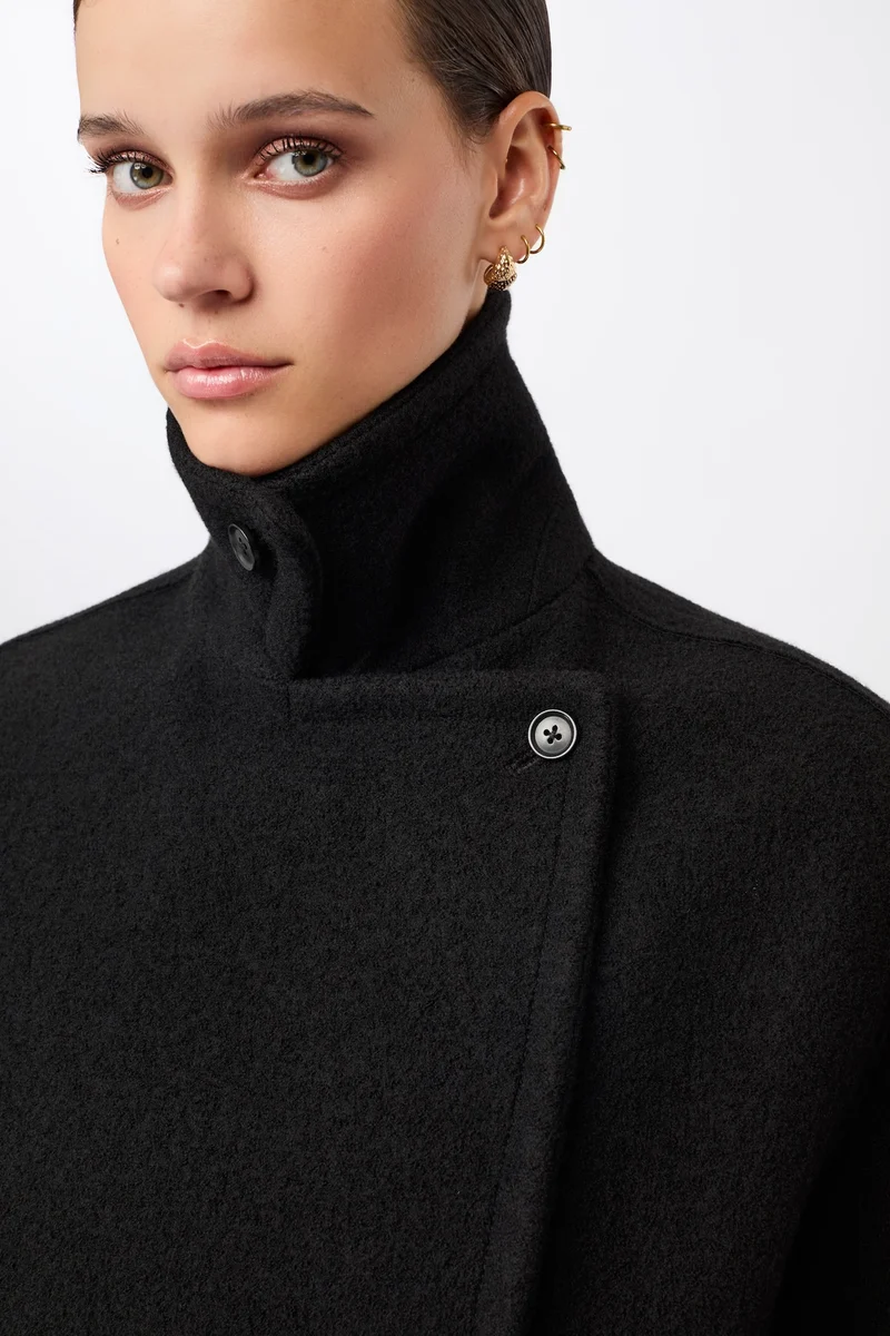 Langer Cabanstyle mit großem Kragen (Black)
