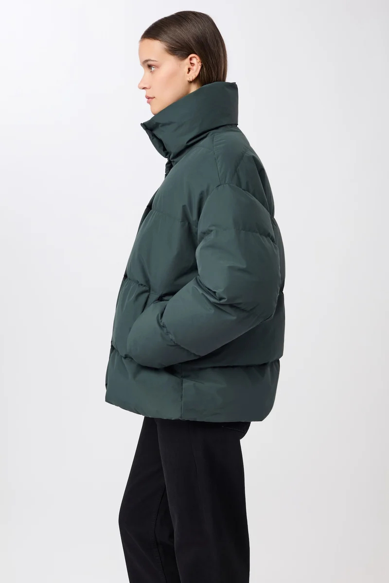 Gesteppte Jacke aus Eco Daune mit Stehkragen (Fir)