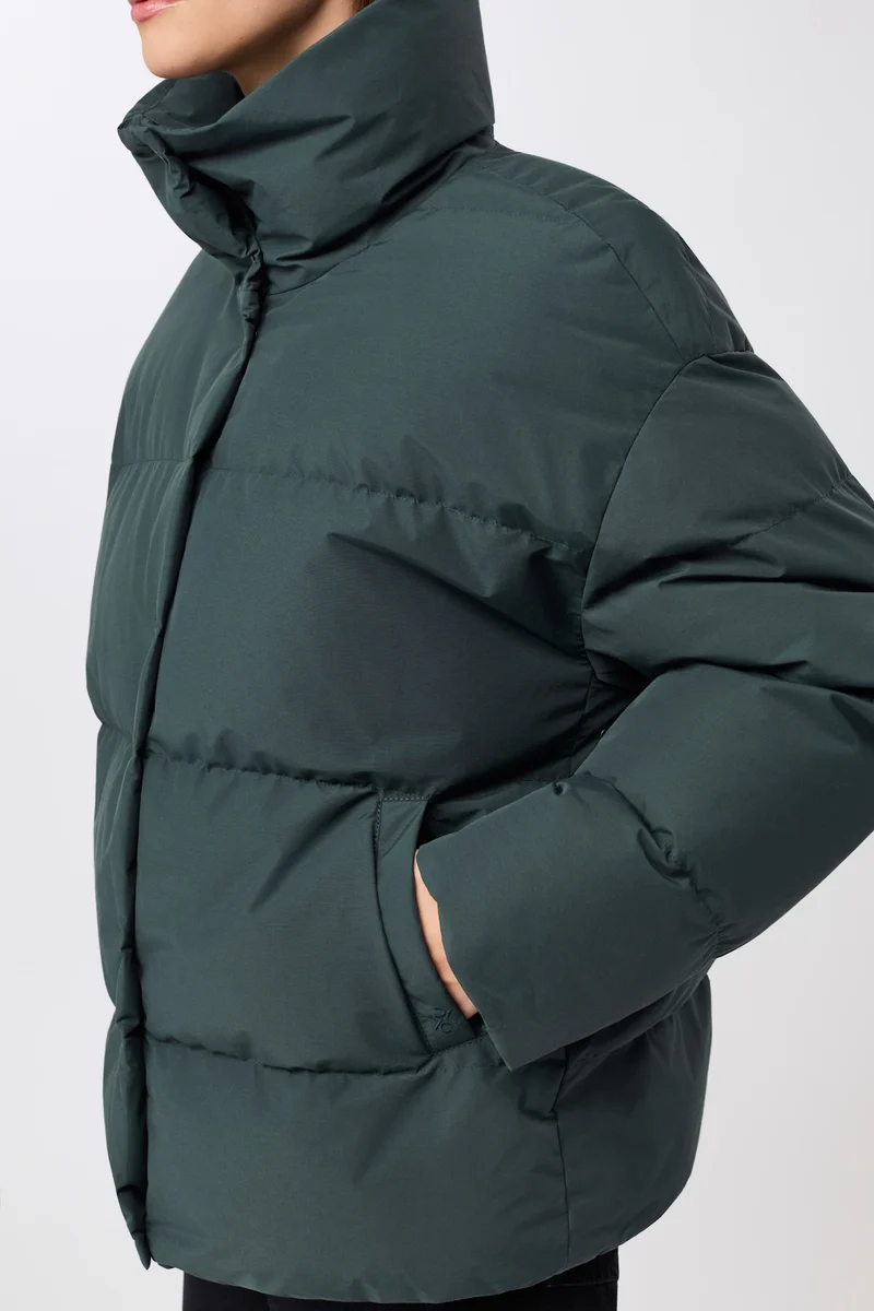 Gesteppte Jacke aus Eco Daune mit Stehkragen (Fir)