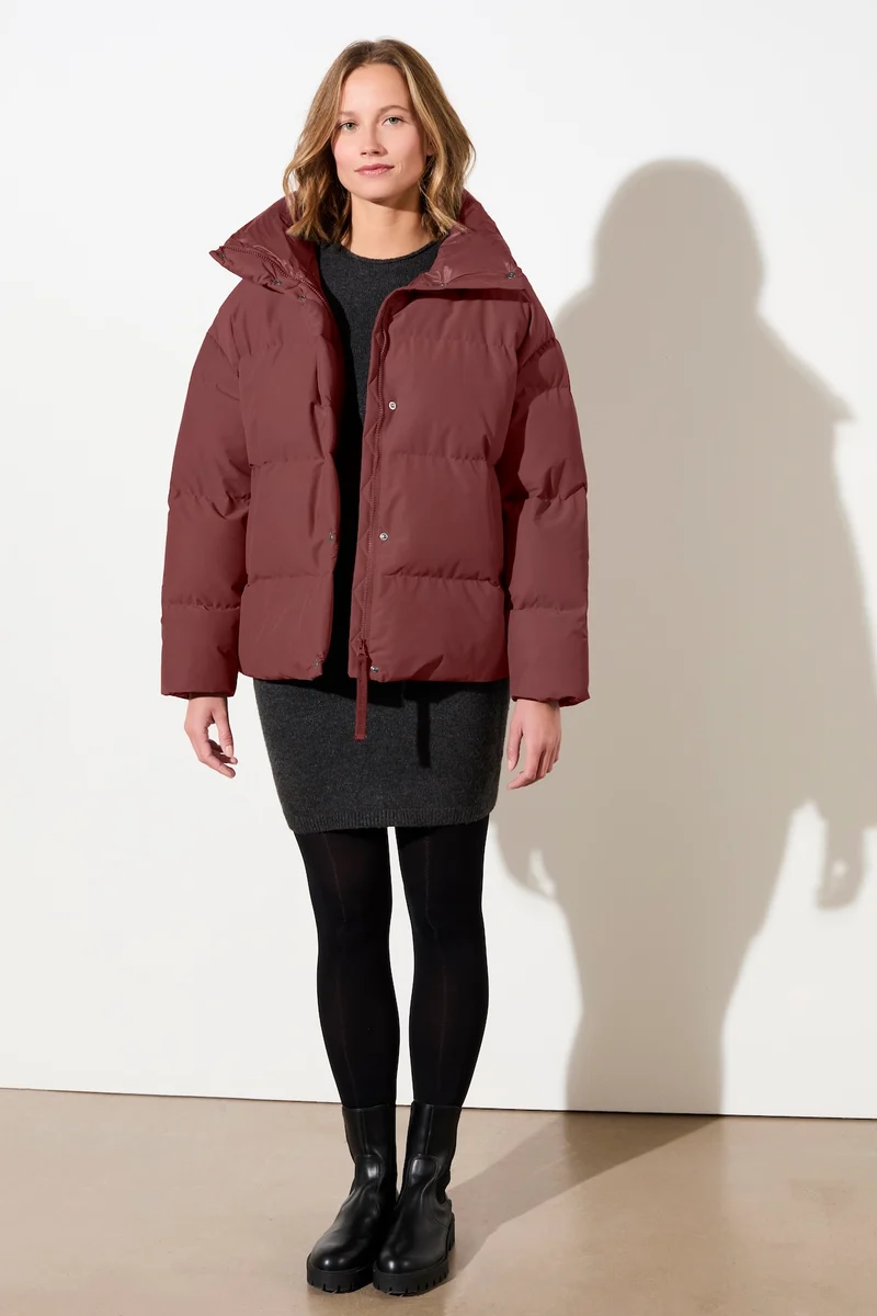 Gesteppte Jacke aus Eco Daune mit Stehkragen (Burgundy)