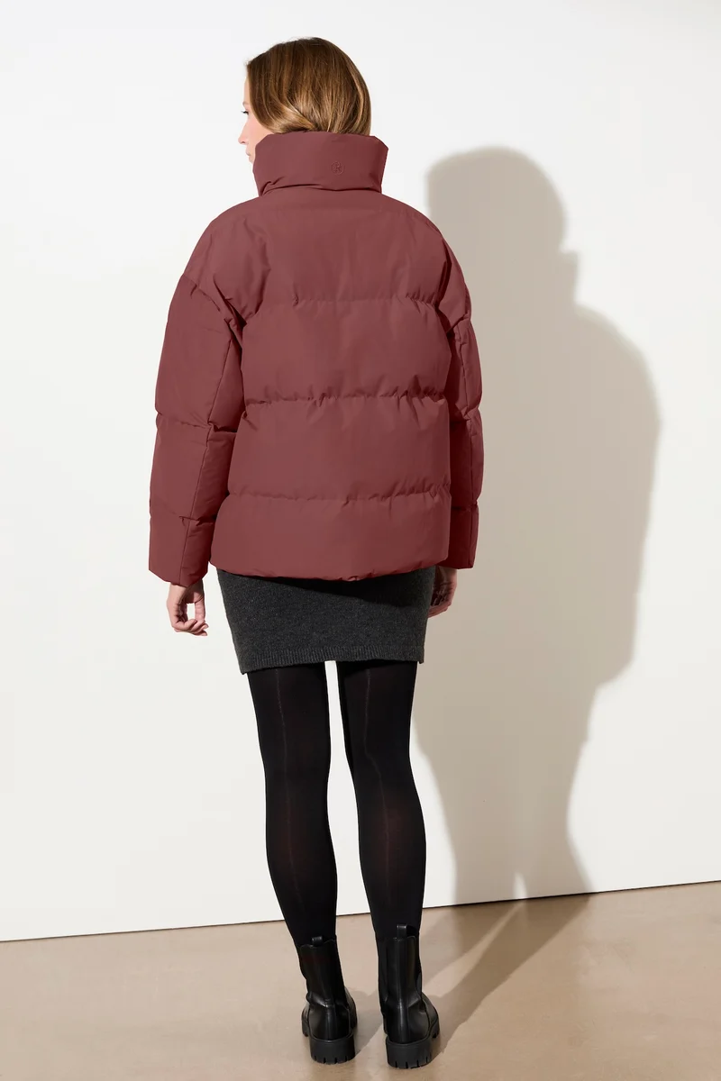 Gesteppte Jacke aus Eco Daune mit Stehkragen (Burgundy)