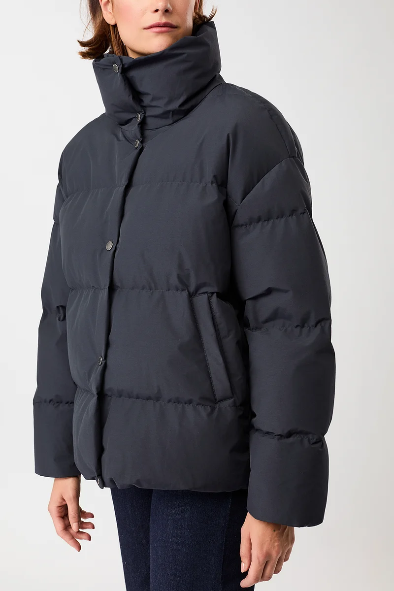 Gesteppte Jacke aus Eco Daune mit Stehkragen (Navy)