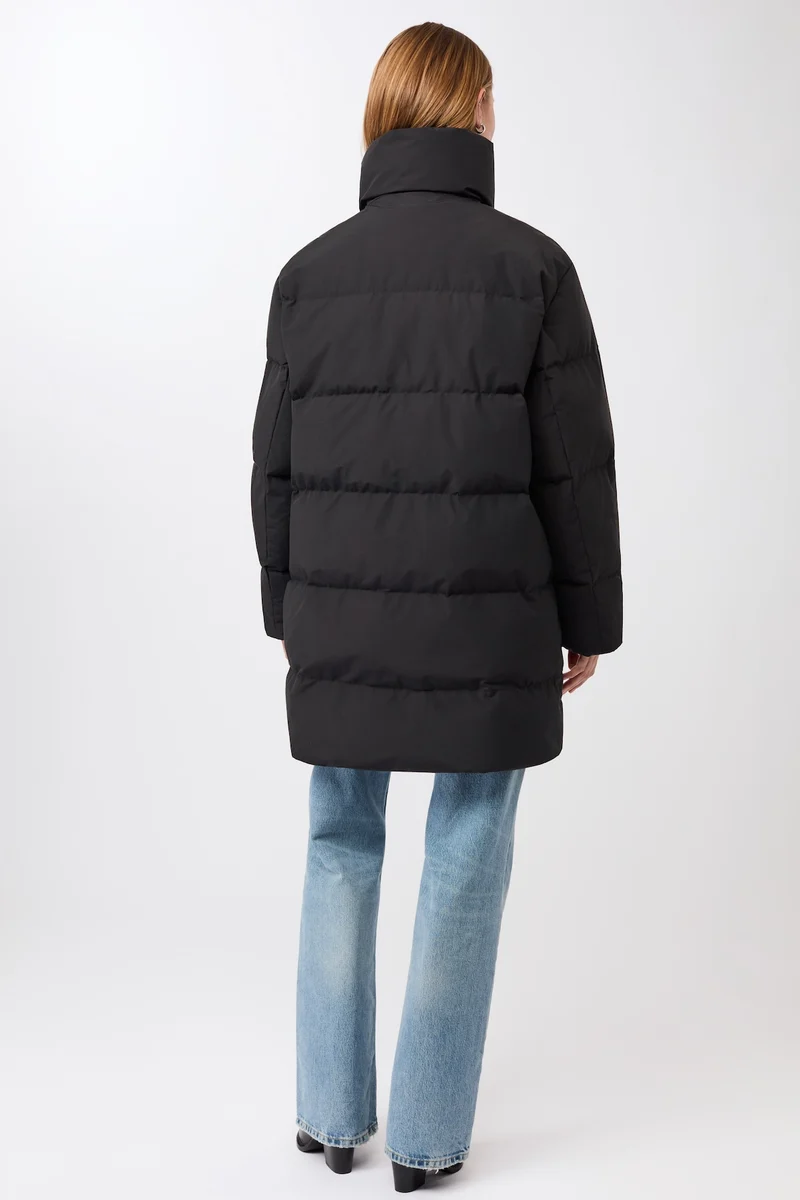 Jacke mit Stehkragen aus Eco Daune (Black)