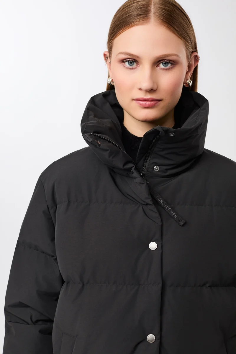 Jacke mit Stehkragen aus Eco Daune (Black)