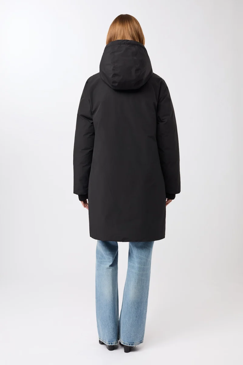 Lange Jacke mit Kapuze und Eco Daune (Black)