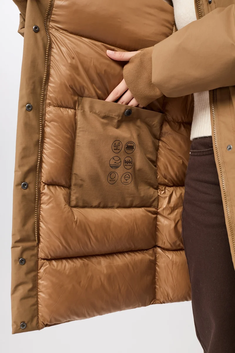 Lange Jacke mit Kapuze und Eco Daune (Oak)