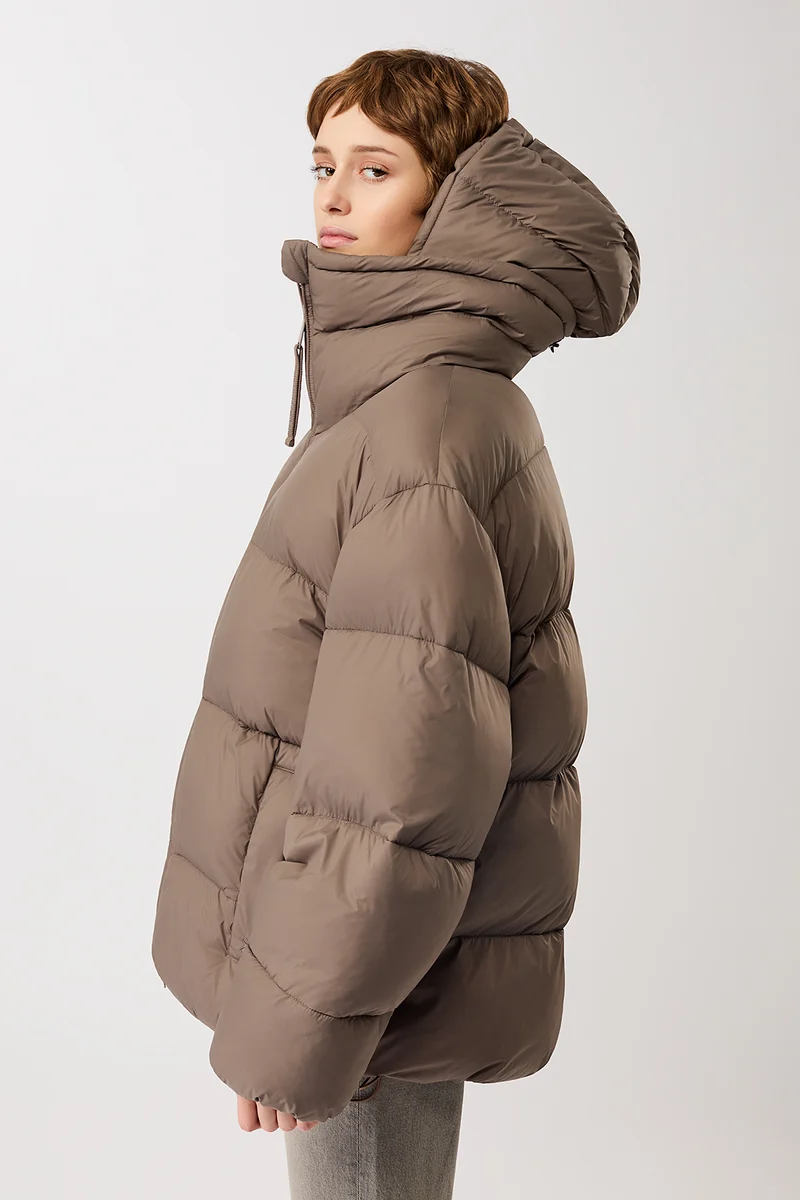 Steppjacke mit Kragen und abnehmbarer Kapuze (Concrete)