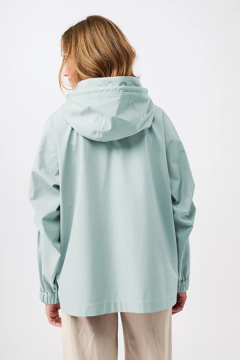 Kapuzenjacke mit Falten am Arm (Flow)