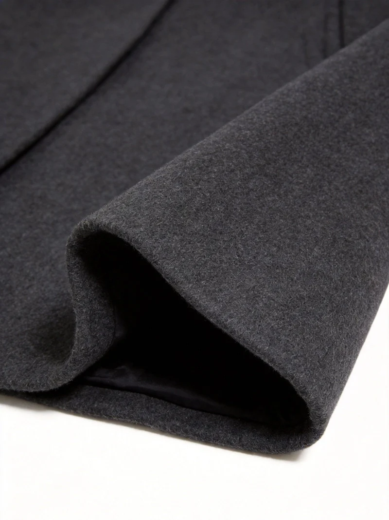 Robert | Timeless and Sophisticated Trench Coat