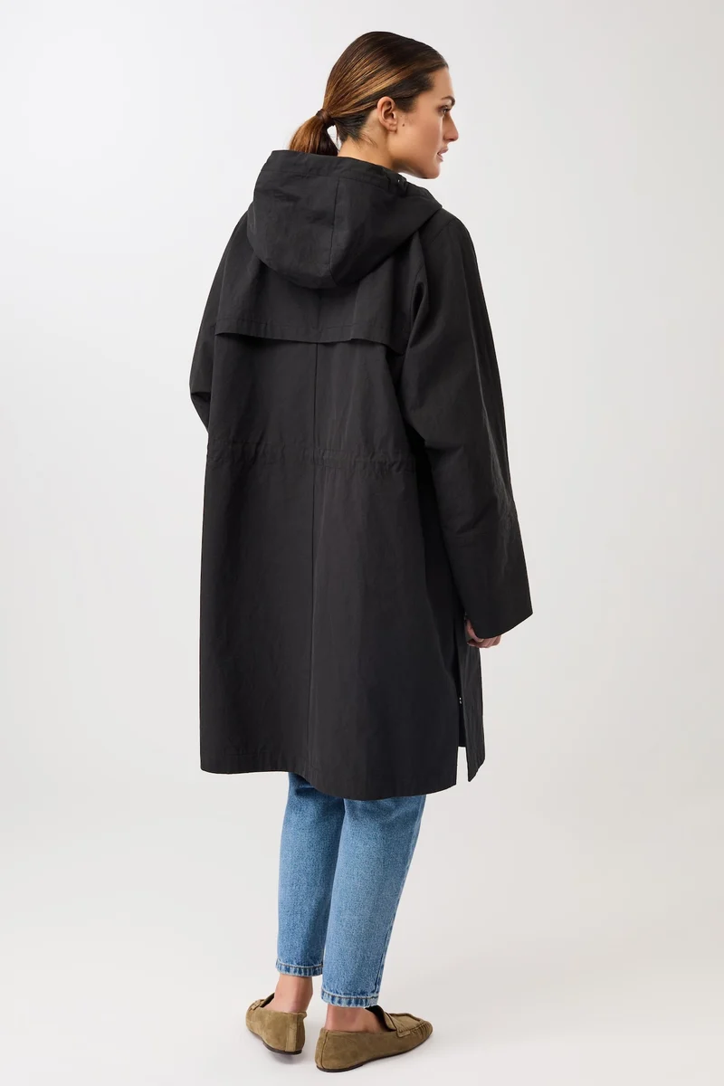 Langer Parka mit seitlichen Drucknöpfen und Ärmelaufschlag (Black)