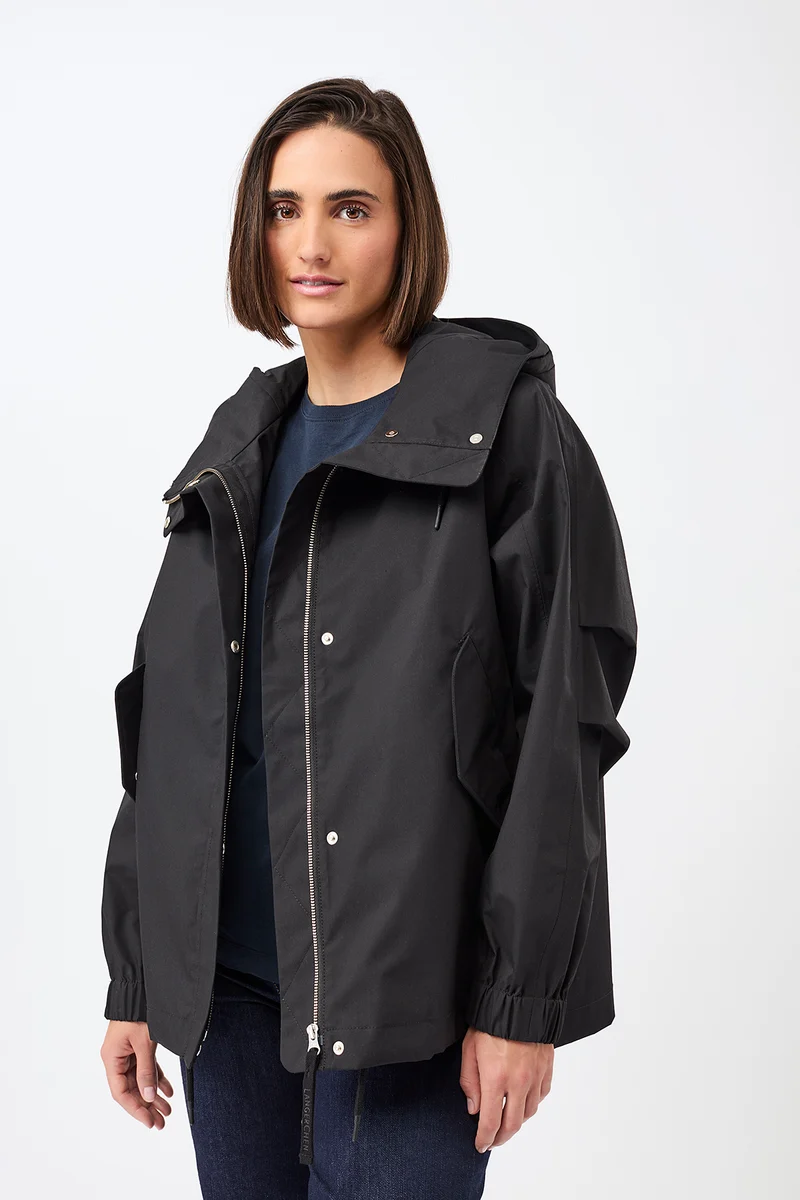 Kapuzenjacke mit Falten am Arm (Black)