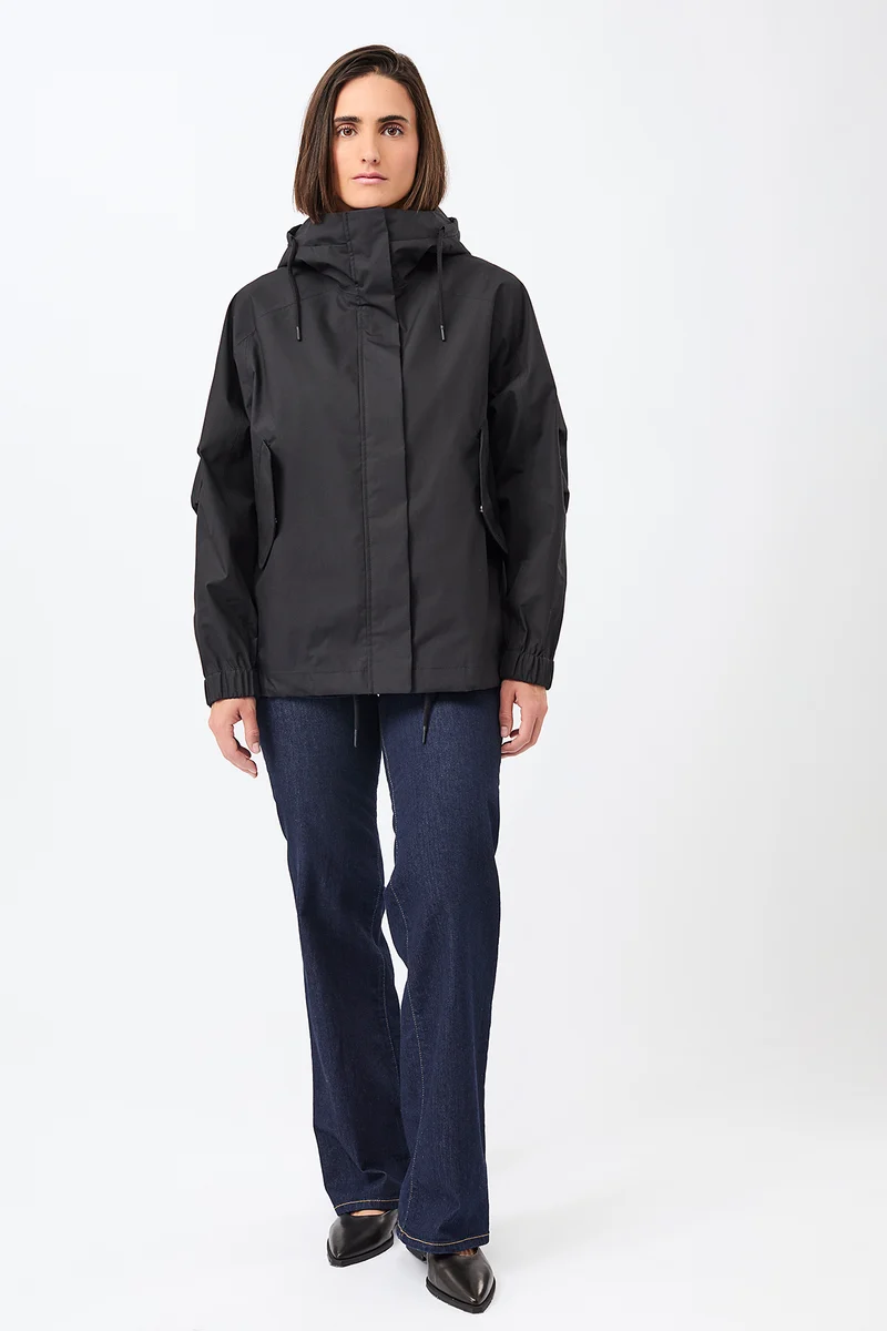 Kapuzenjacke mit Falten am Arm (Black)