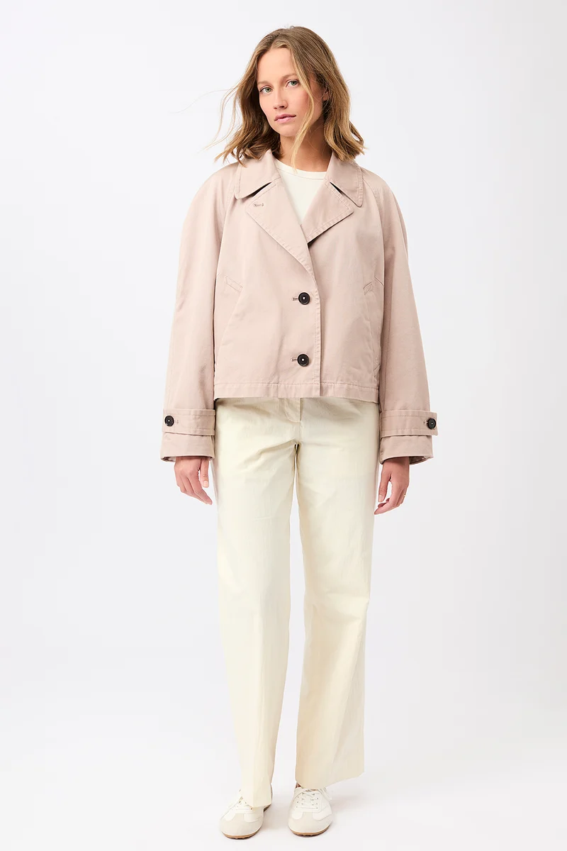 Kurze Trenchjacke aus Bio-Baumwolle (Blush)