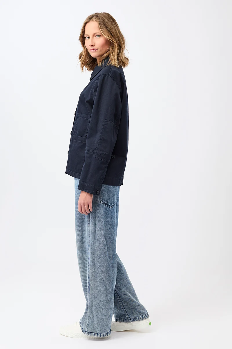 Kurze Jacke mit Knöpfen (Navy)