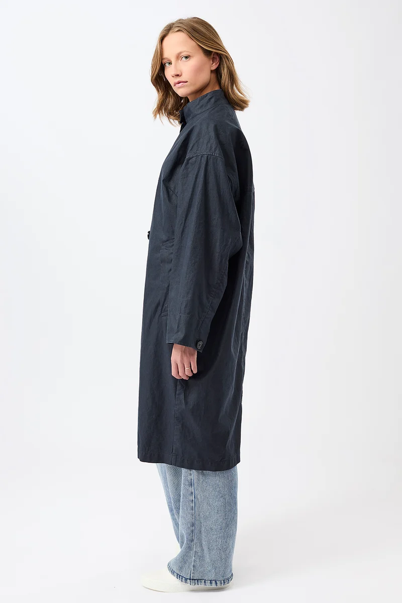 Langer Mantel aus Leinen mit Knöpfen (Navy)