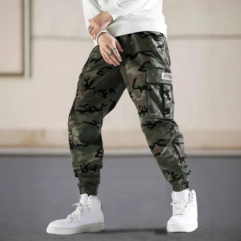 Herren Cargohose im Joggerstil mit Tarnmuster, elastischem Bund und Knöchelbündchen Drune
