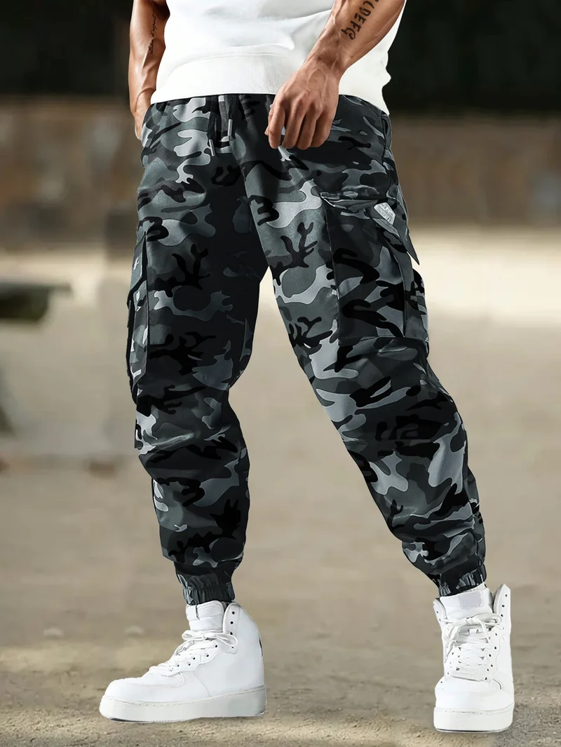 Herren Cargohose im Joggerstil mit Tarnmuster, elastischem Bund und Knöchelbündchen Drune