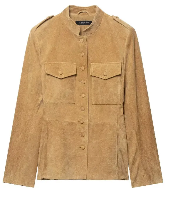 Damen Taillierte Wildlederjacke im Military‑Look mit Stehkragen, aufgesetzten Pattentaschen und verdeckter Knopfleiste Drune