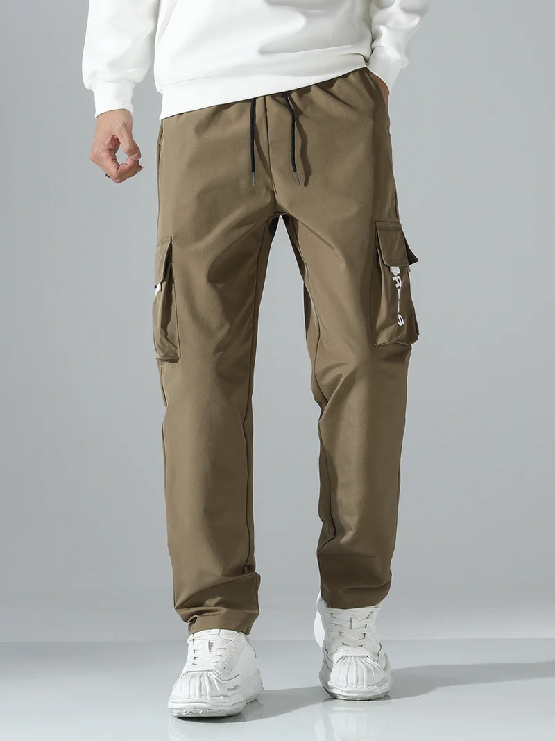 Herren Cargo-Jogginghose mit elastischem Bund, seitlichen Klapp- & Reißverschlusstaschen Drune