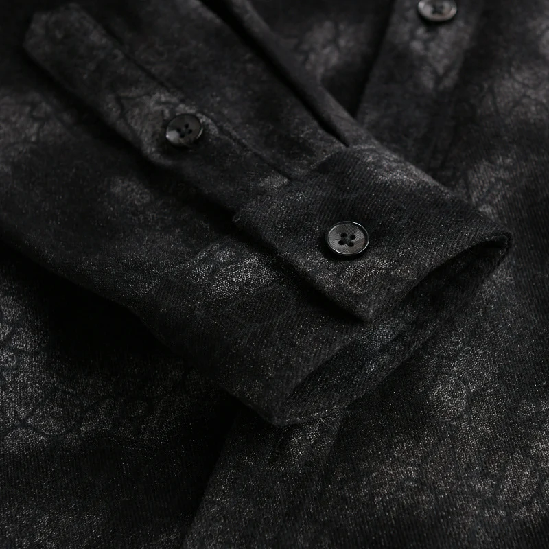 Herren Samtiges Hemdjacken-Overshirt mit tonalem Muster und Brusttasche Drune