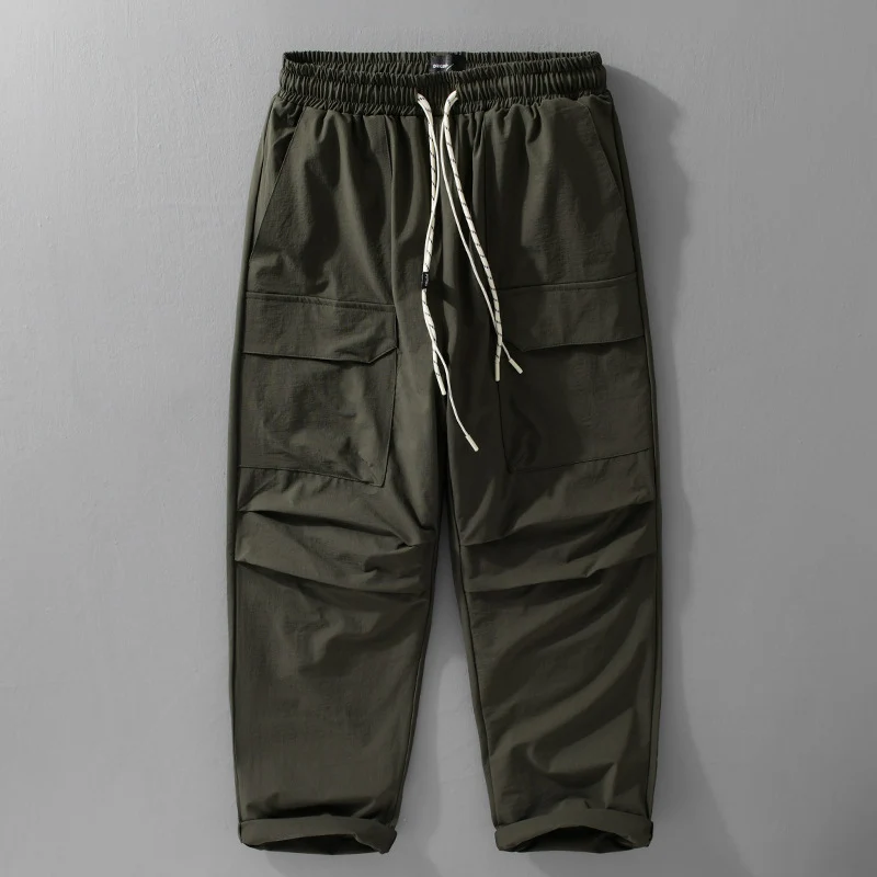 Herren Oversize-Cargohose aus leichtem Funktionsstoff mit Kordelzugbund und Mehrfachtaschen Drune